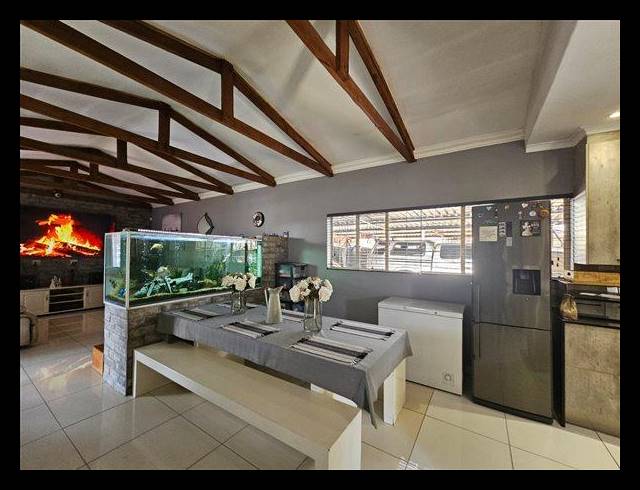 3 BEDROOM HOUSE FOR SALE IN BONAERO PARK